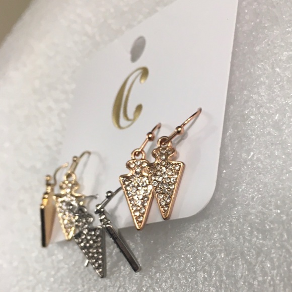 Charming Charlie - Pack of Earrings - Picture 5 of 15